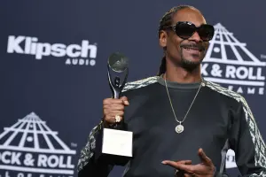 image of Best Of Snoop Dogg Dj Mixtape (Snoop Dogg Greatest Hit Songs)